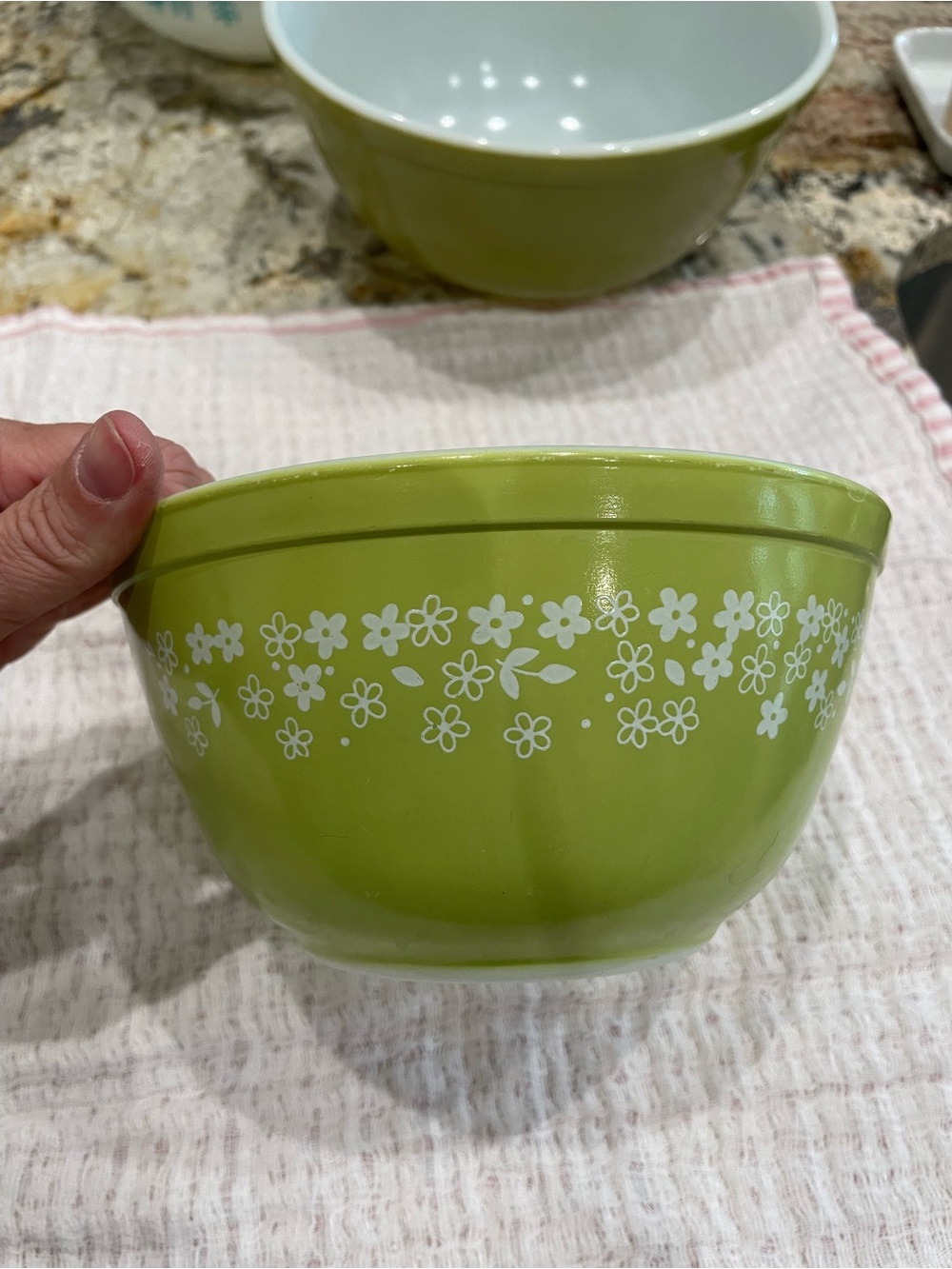 Vintage Pyrex mixing bowl #402 1.5L - Picture 4 of 10